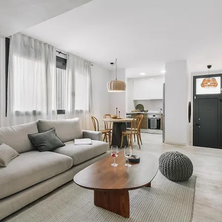 Minori - 2 Bedrooms And Pool In Poblenou *